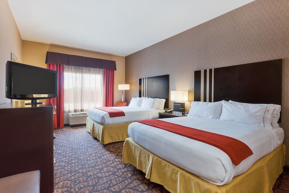 Holiday Inn Express & Suites ALPINE SOUTHEAST by IHG 2