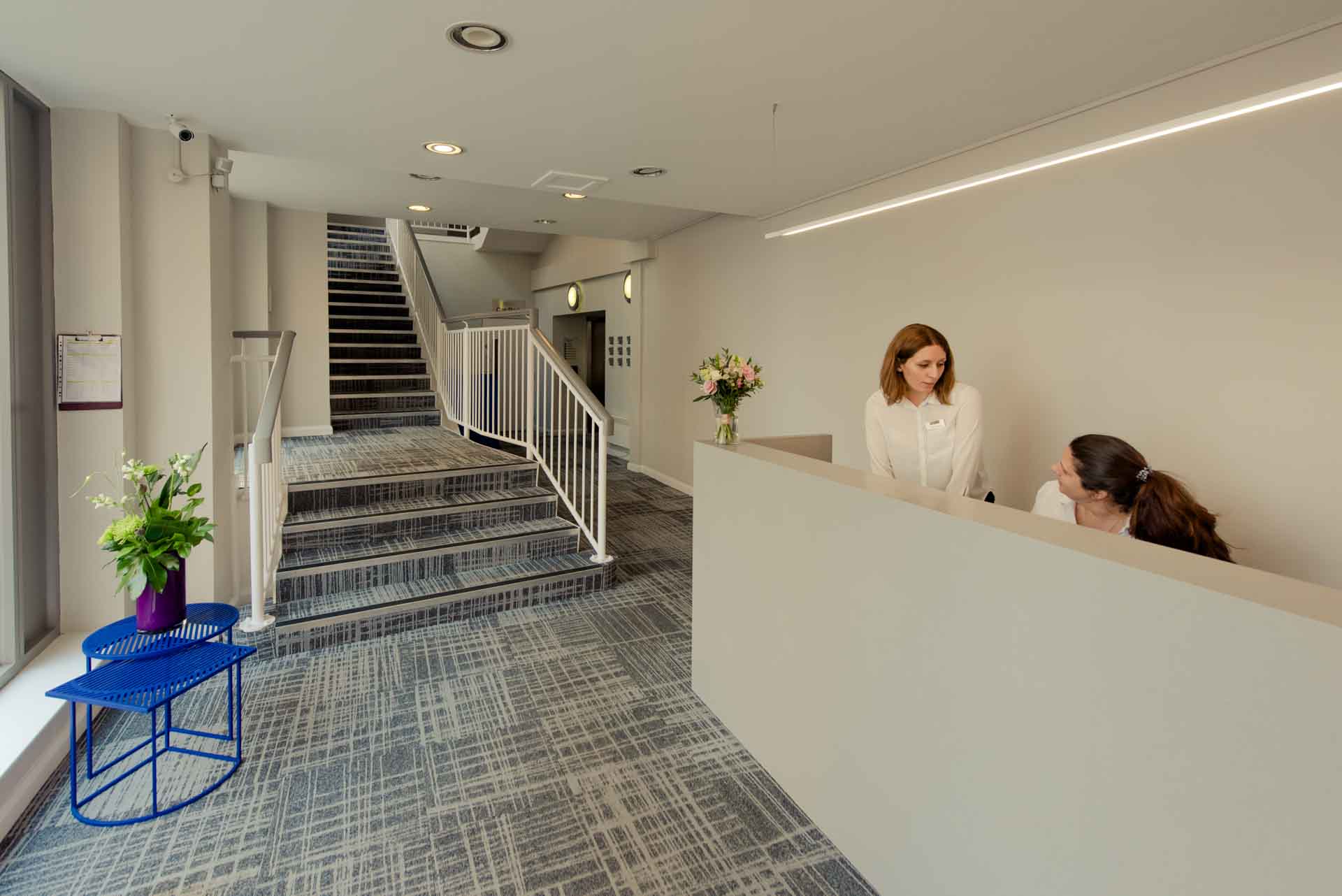 PREMIER SUITES Reading 2