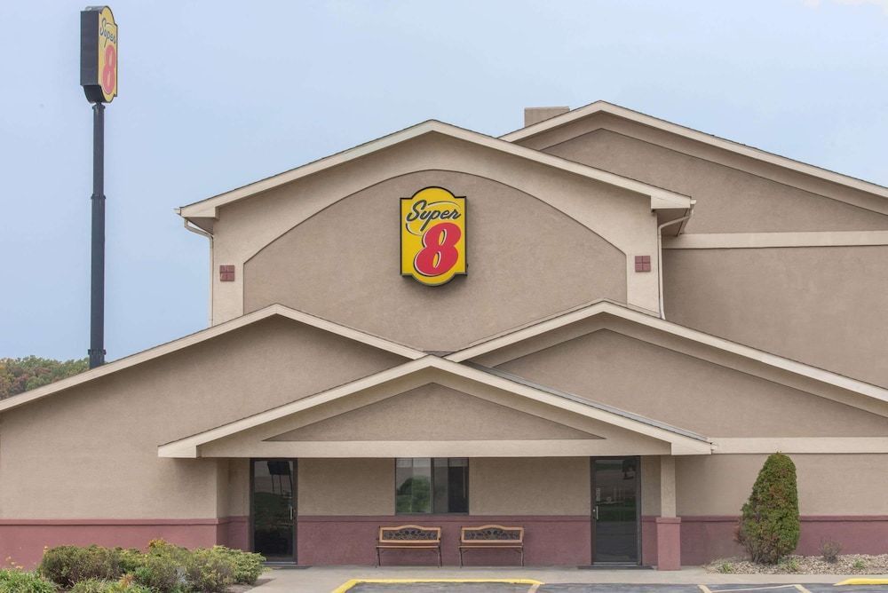 Super 8 by Wyndham Youngstown/Austintown 1