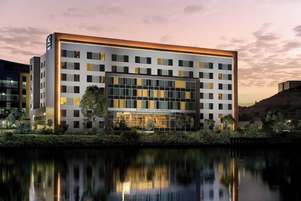 AC Hotel by Marriott San Francisco Airport/Oyster Point Waterfront 1