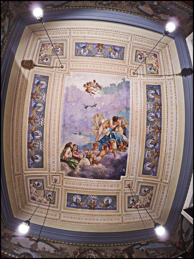 Art Fashion House Luxury Rooms 1