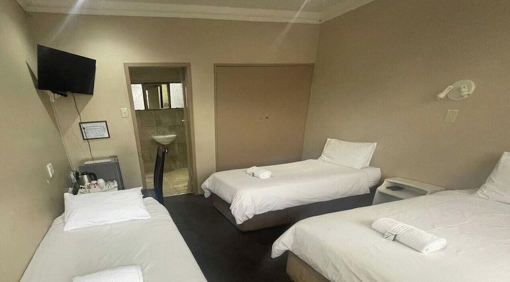 Travel Lodge 2