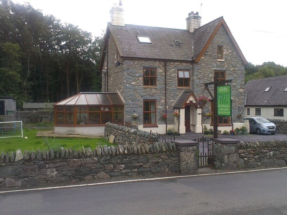 Pant Teg B & B 1