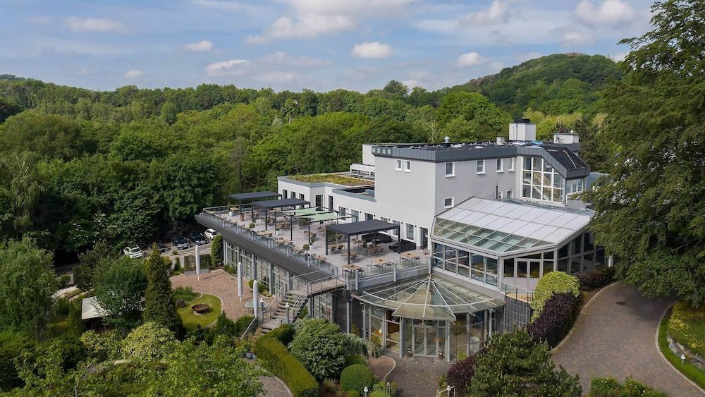 Hotel VierJahreszeiten am Seilersee 1