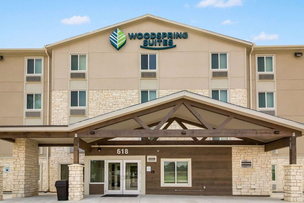 WoodSpring Suites Lake Jackson 1