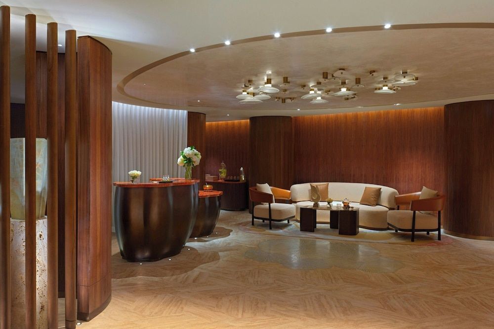 The Ritz-Carlton Abu Dhabi, Grand Canal 2