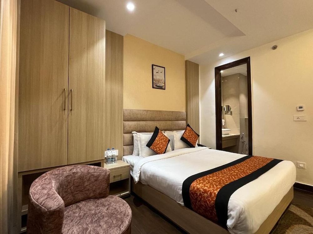 Pravasa Premier by RRV Hotel 2