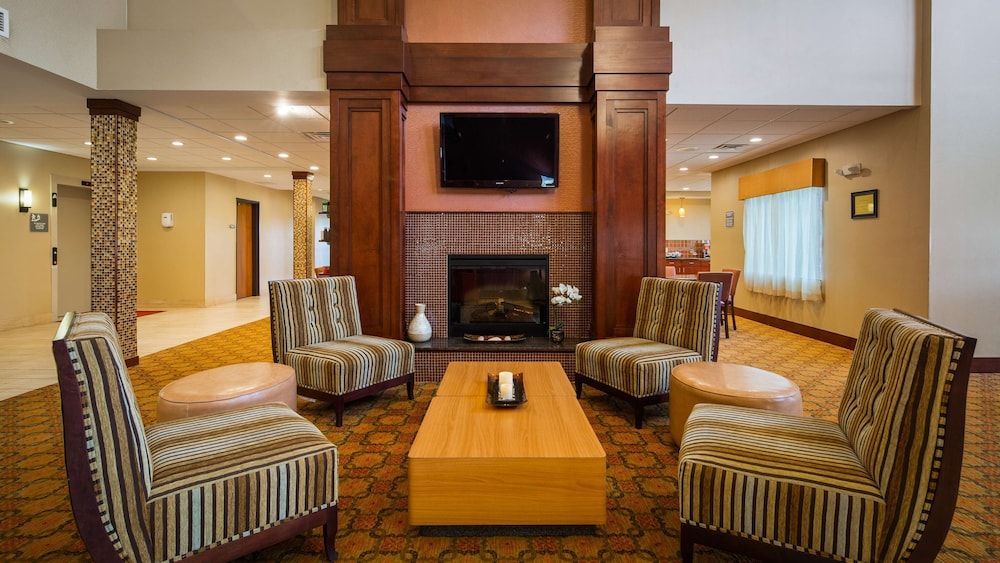 Best Western Plus Finger Lakes Inn & Suites 1