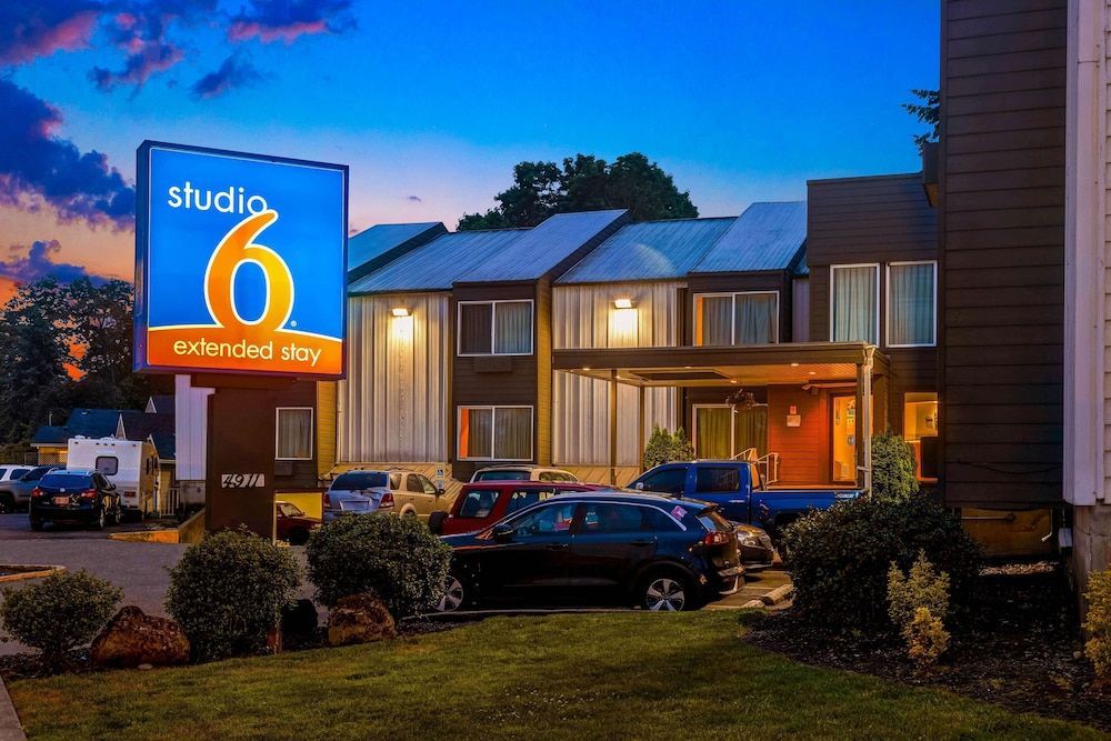 Studio 6-Portland, OR 1