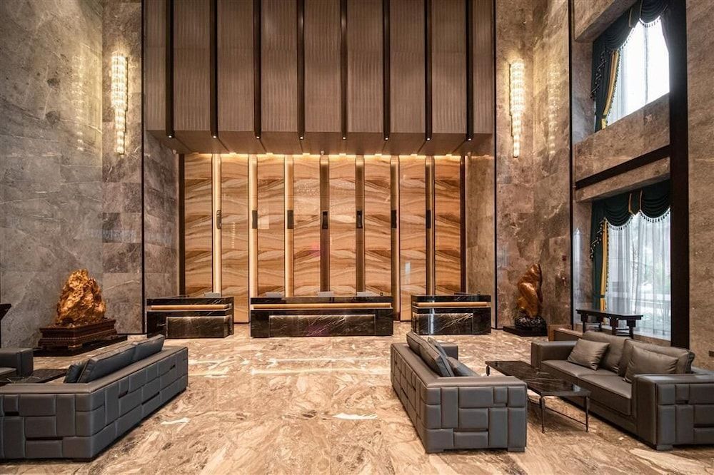Ramada Plaza by Wyndham Hezhou North 1
