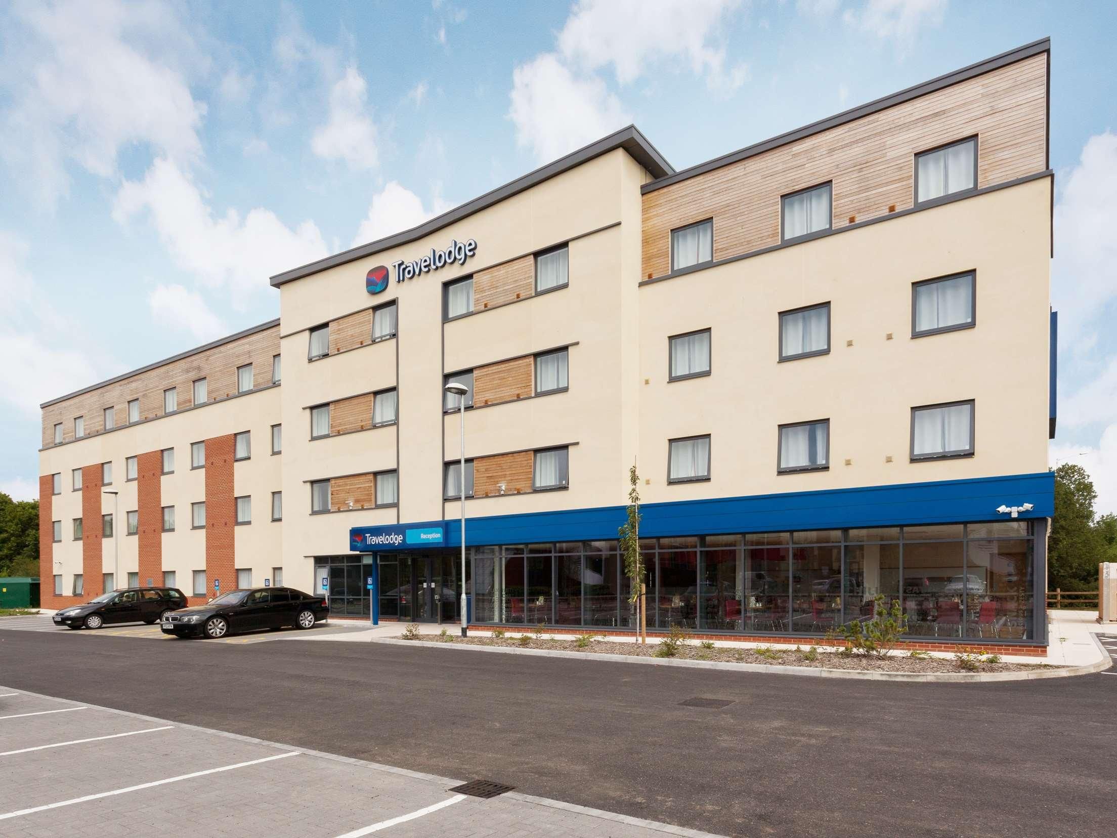 Travelodge Winnersh Triangle 1