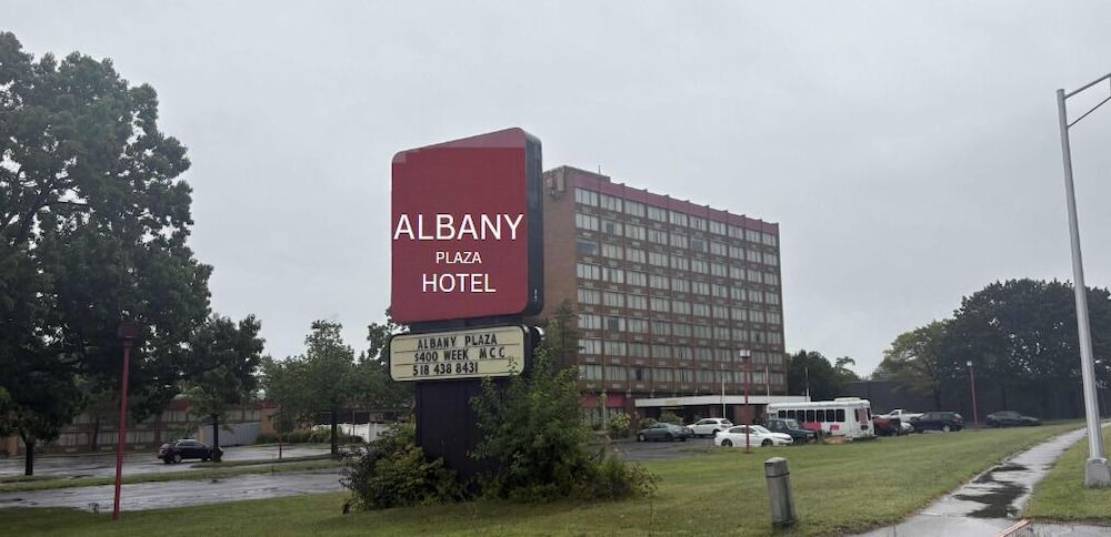 Albany Plaza Hotel 1