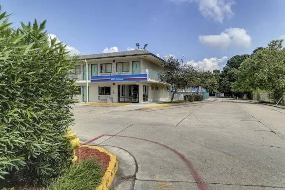 Studio 6 Lafayette, LA – I-10 & I-49 N 1