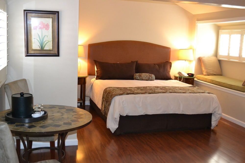 Sunset Inn Pacific Grove 2