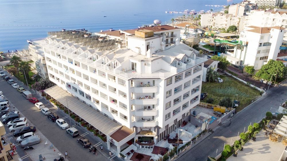 Mert Seaside Hotel 1