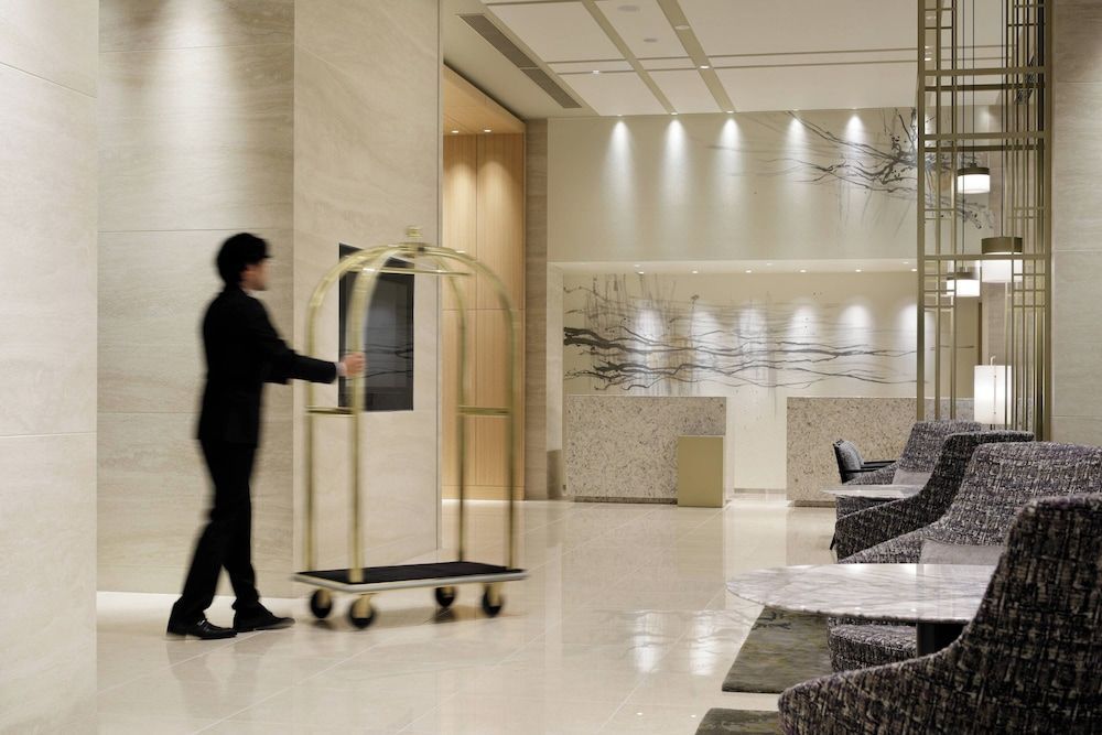 Courtyard by Marriott Osaka Honmachi 2