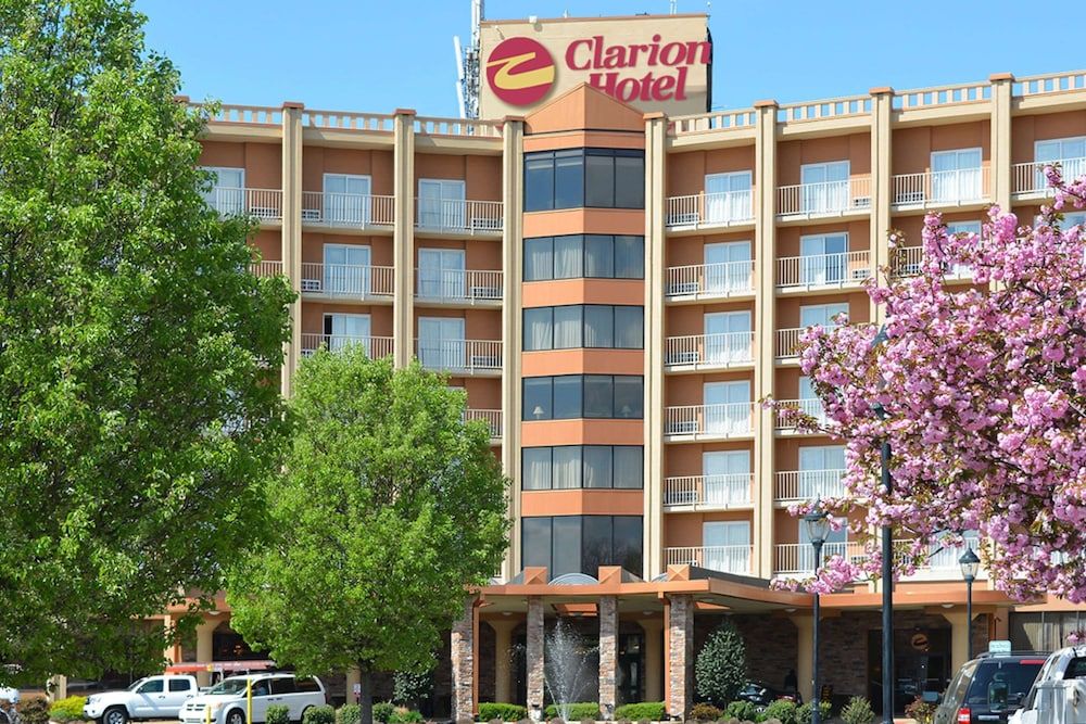 Clarion Hotel Philadelphia International Airport 1