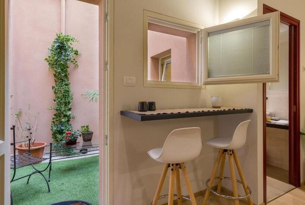 Velluto Blu Apartments & Suite by Reasy&Busy 2