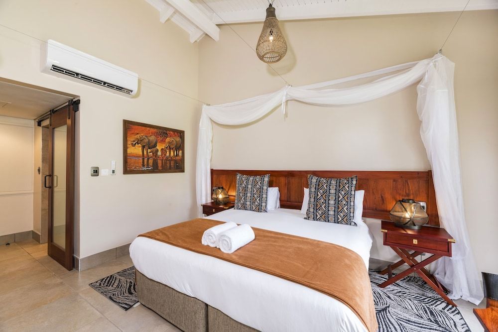 Hwange Safari Lodge 1
