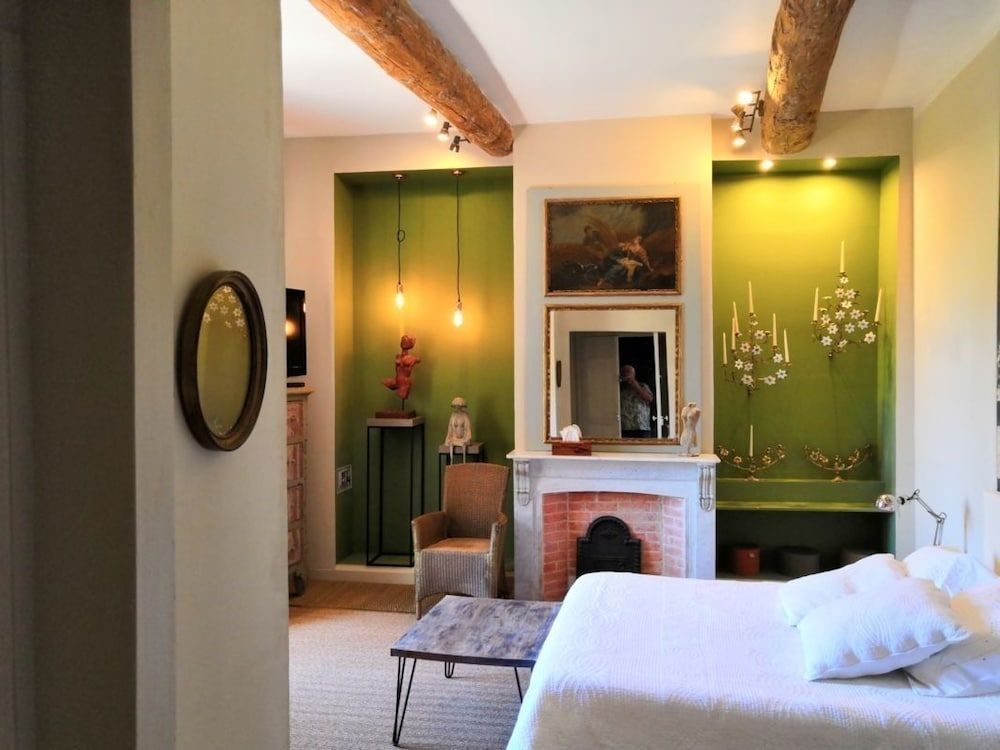 Chambre d'Hôtes au Domaine du Soleil Couchant 2