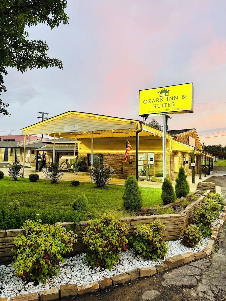 Ozark Inn & Suites 1