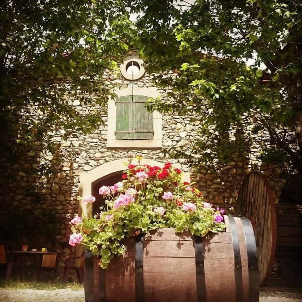 Relais de Laval 1