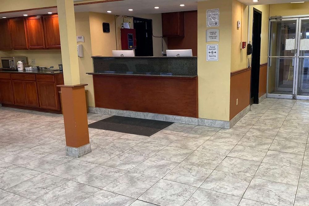 Ramada by Wyndham Rome - Verona 2