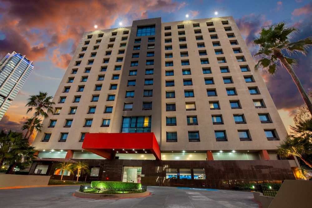 CHN Hotel Monterrey Centro, Trademark Collection by Wyndham 1