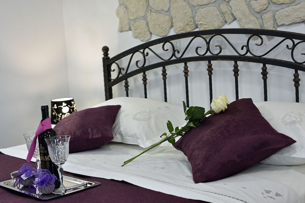 Kuzma Rooms and Apartments 1