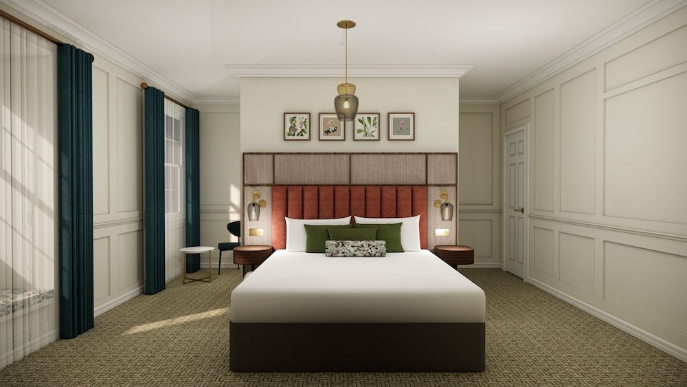 Parade Hotel Bath 1