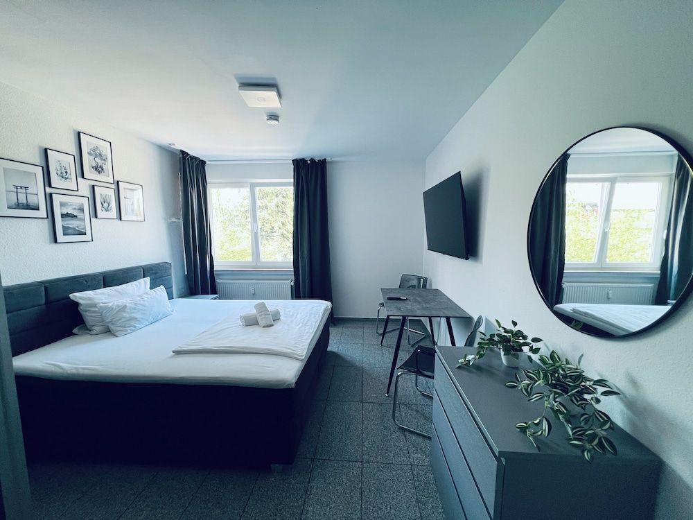 Lipp Apartments 1