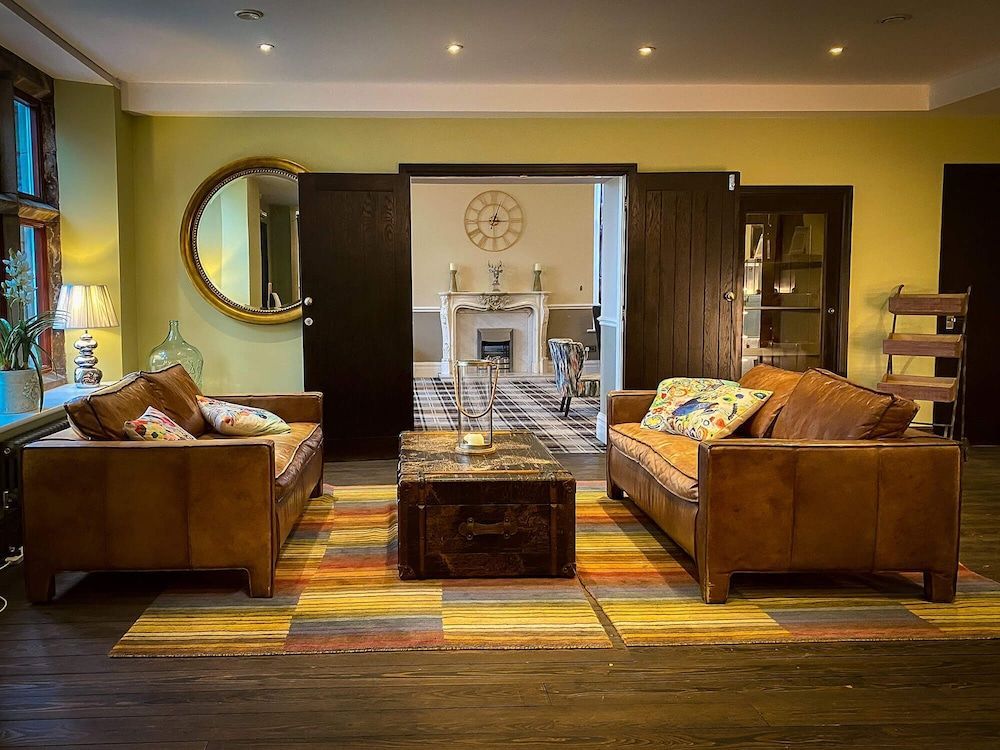 Stonecross Manor Hotel 2