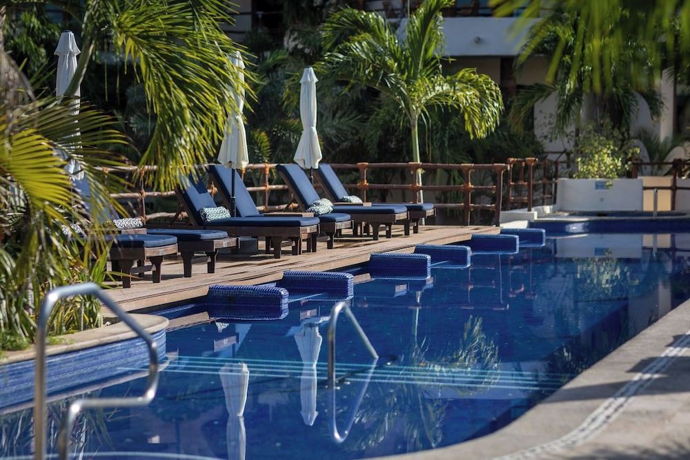 Porto Playa Condo Hotel and Beach Club 1
