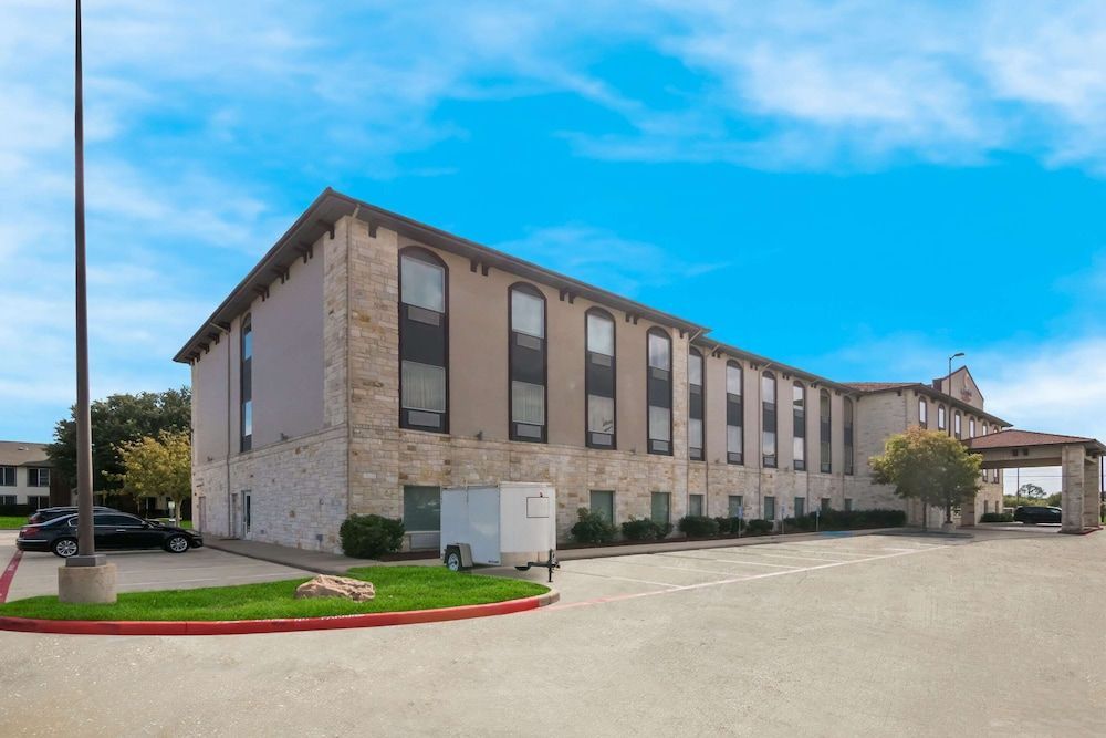 Comfort Suites Granbury 1
