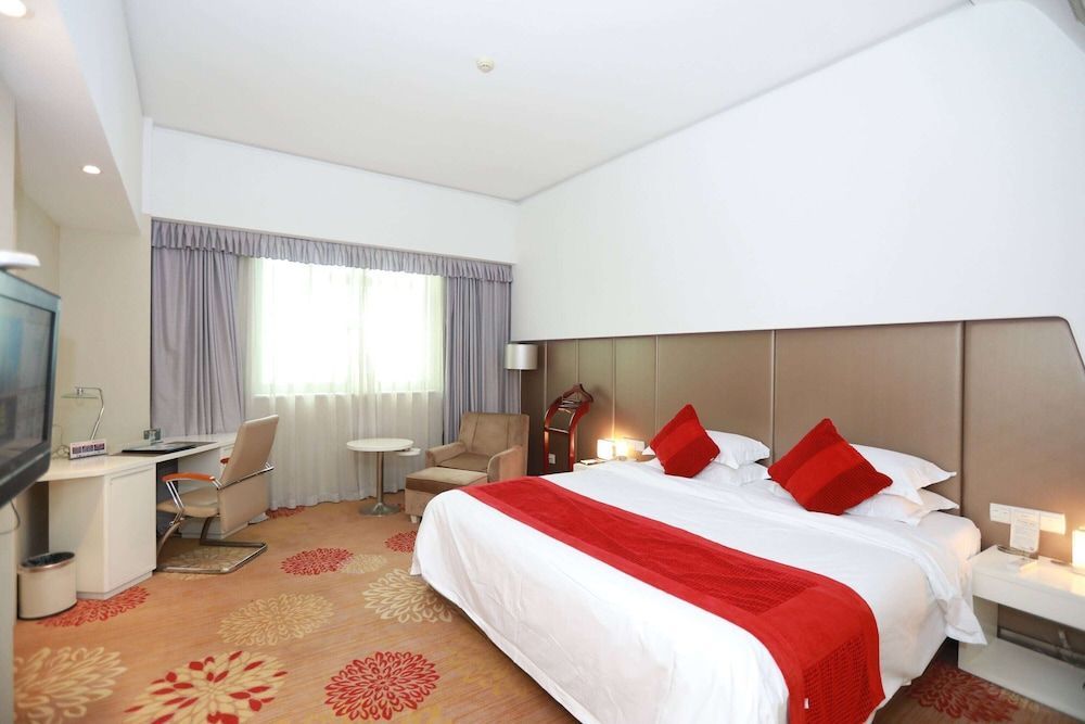 Ramada Plaza Riverside Hangzhou 1