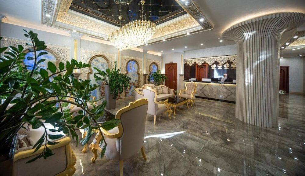 Manor Hotel 1
