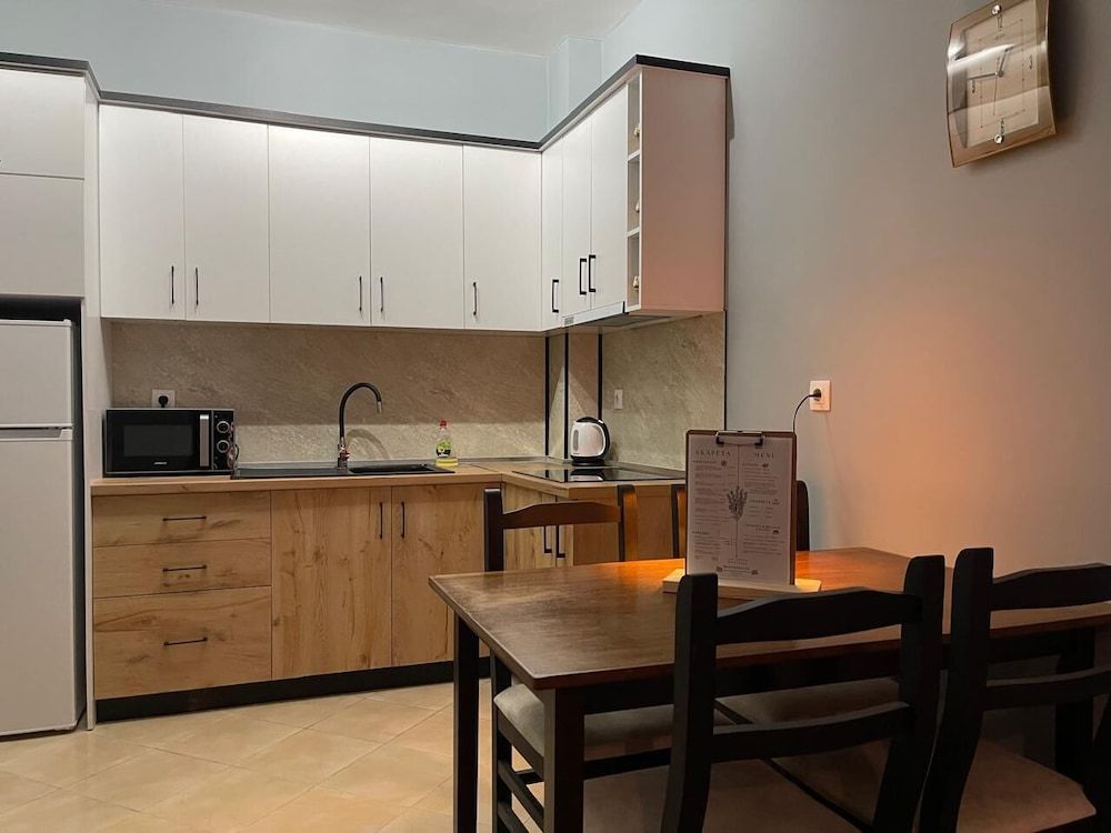 Toulouse - Sarandë - Skapeta Apartments - Sarandë