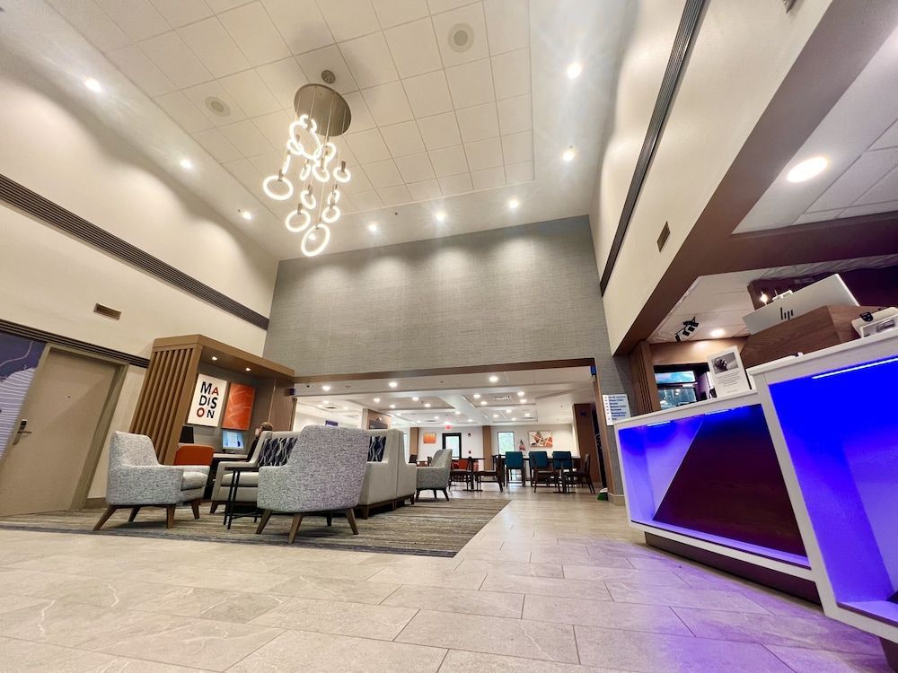 Holiday Inn Express MADISON by IHG 2