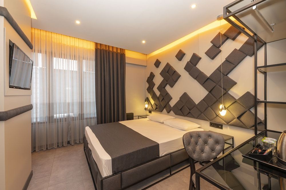 White Palace Hotel 1