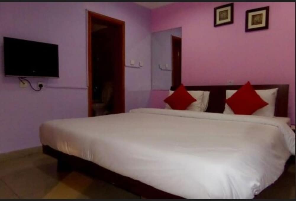 AES Luxury Apartments 1