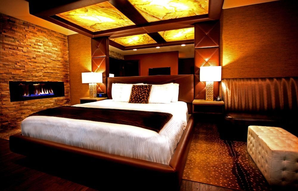 The Champagne Lodge & Luxury Suites 2