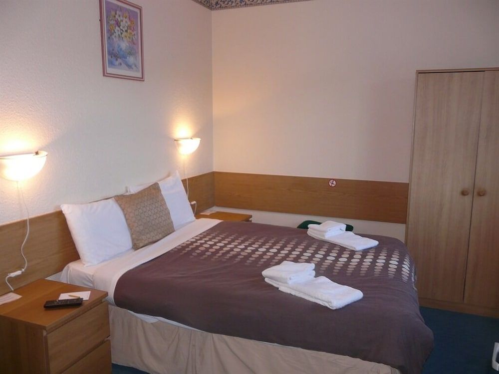 The Premier Lodge 2