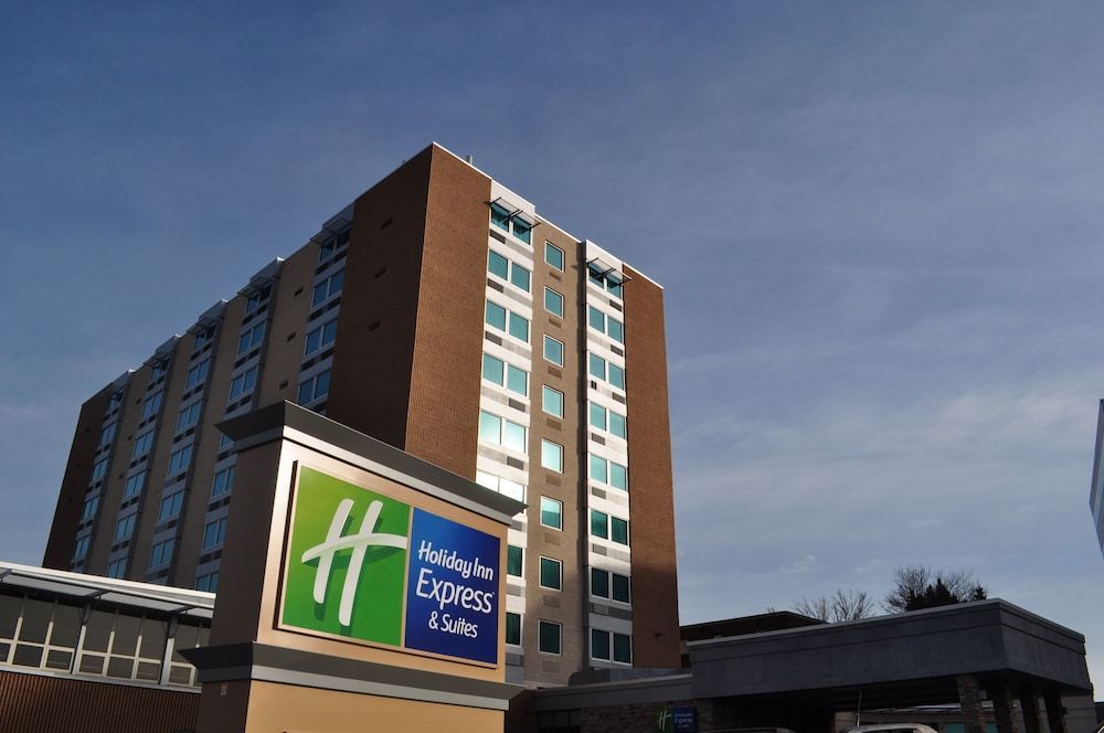 Holiday Inn Express & Suites PITTSBURGH WEST - GREEN TREE by IHG 1