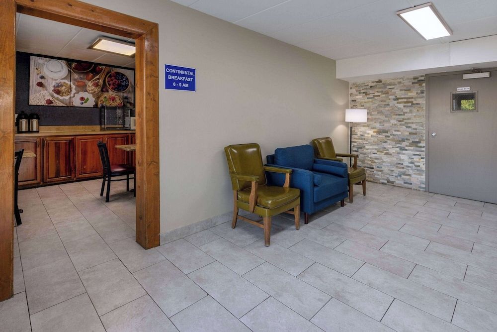Days Inn by Wyndham Winchester 2