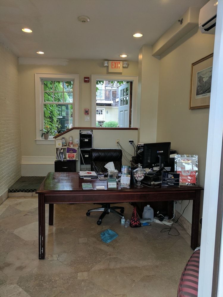 Pelham Court Hotel 2