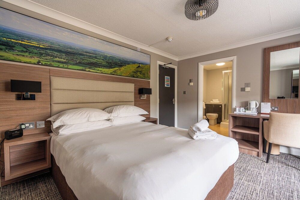 Riverside Hotel 1
