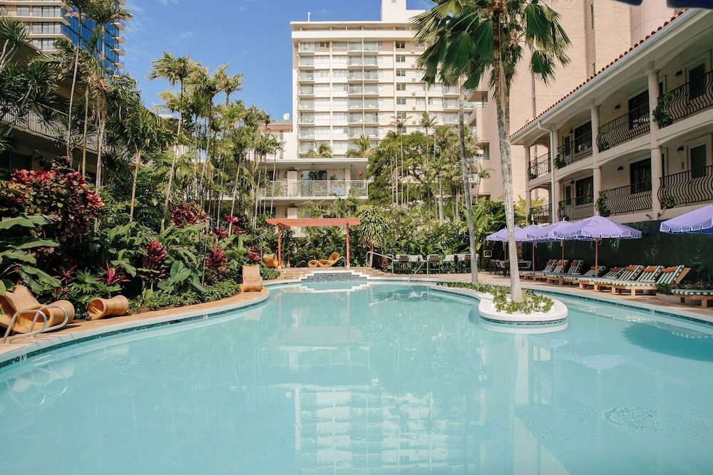 Wayfinder Waikiki - Voted Top 10 Best Hotels in Hawaii! 1