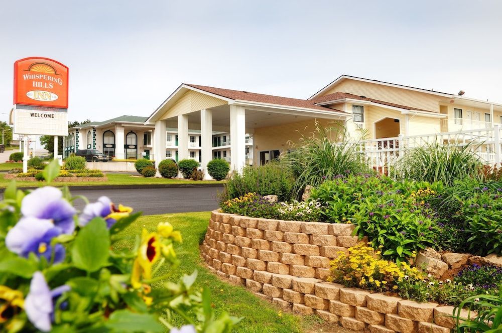 Whispering Hills Inn 1