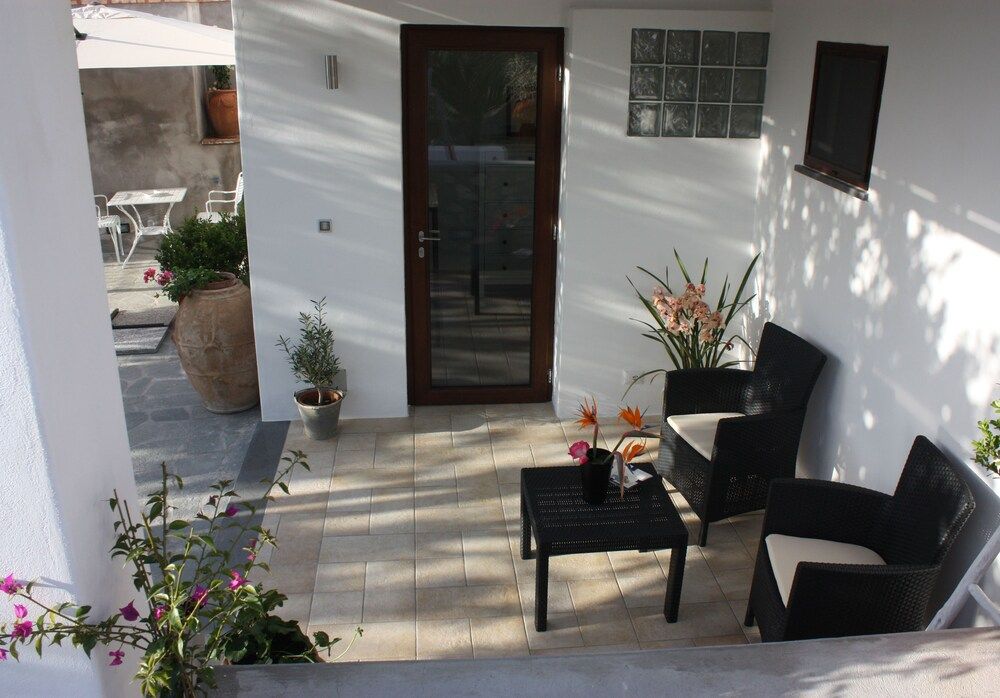 Casetta Minghitto Relaxing rooms in Capri 2