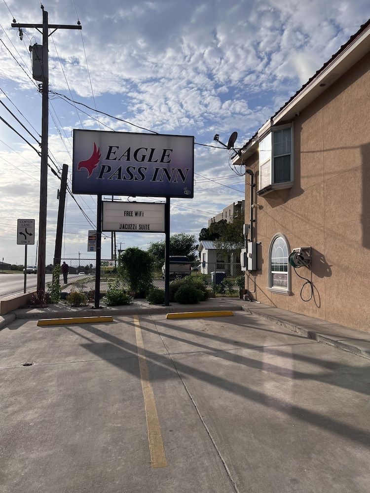 Eagle Pass Inn 1